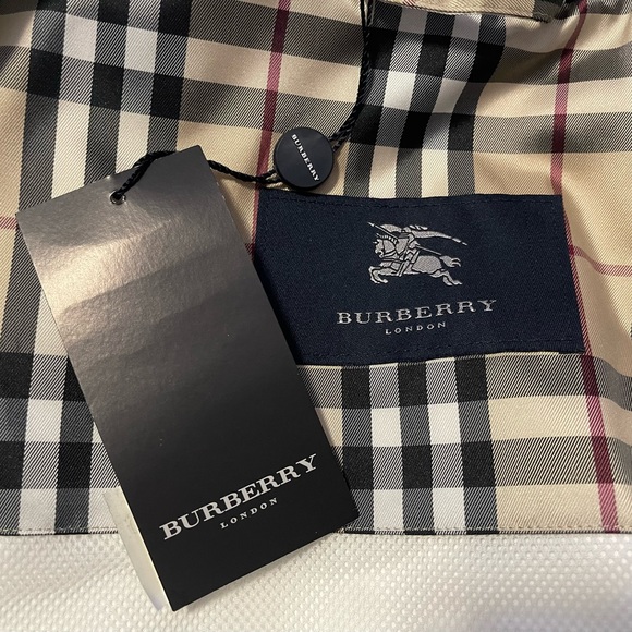 ‘Sally’ Rain Jacket by Burberry - Picture 6 of 16